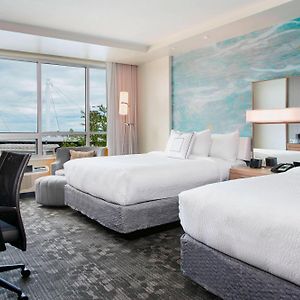 Deluxe Queen Room Two Queen Beds Courtyard View High Floor
